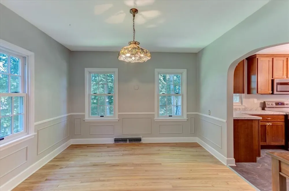 1319 Oakwood Avenue Menomonie, WI 54751