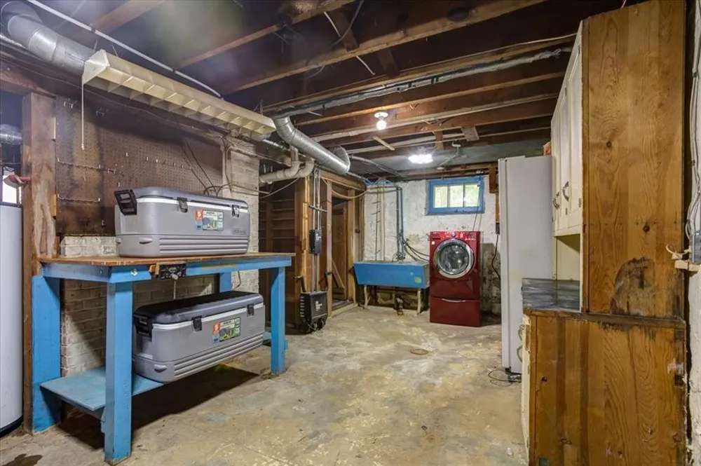 1319 Oakwood Avenue Menomonie, WI 54751
