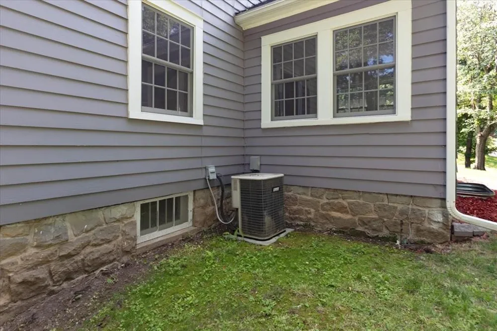 1319 Oakwood Avenue Menomonie, WI 54751
