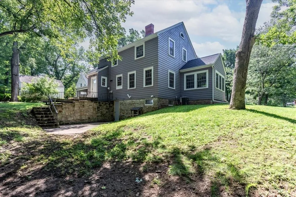 1319 Oakwood Avenue Menomonie, WI 54751