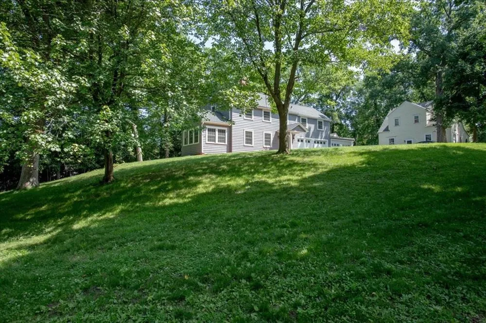 1319 Oakwood Avenue Menomonie, WI 54751