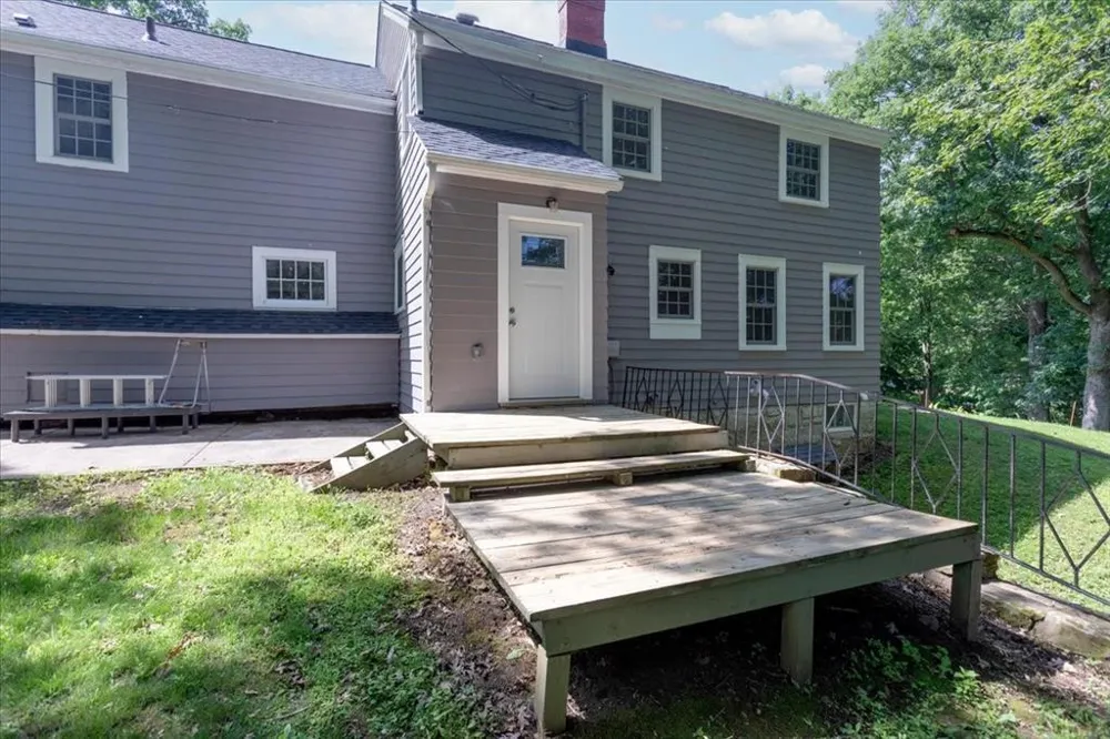 1319 Oakwood Avenue Menomonie, WI 54751