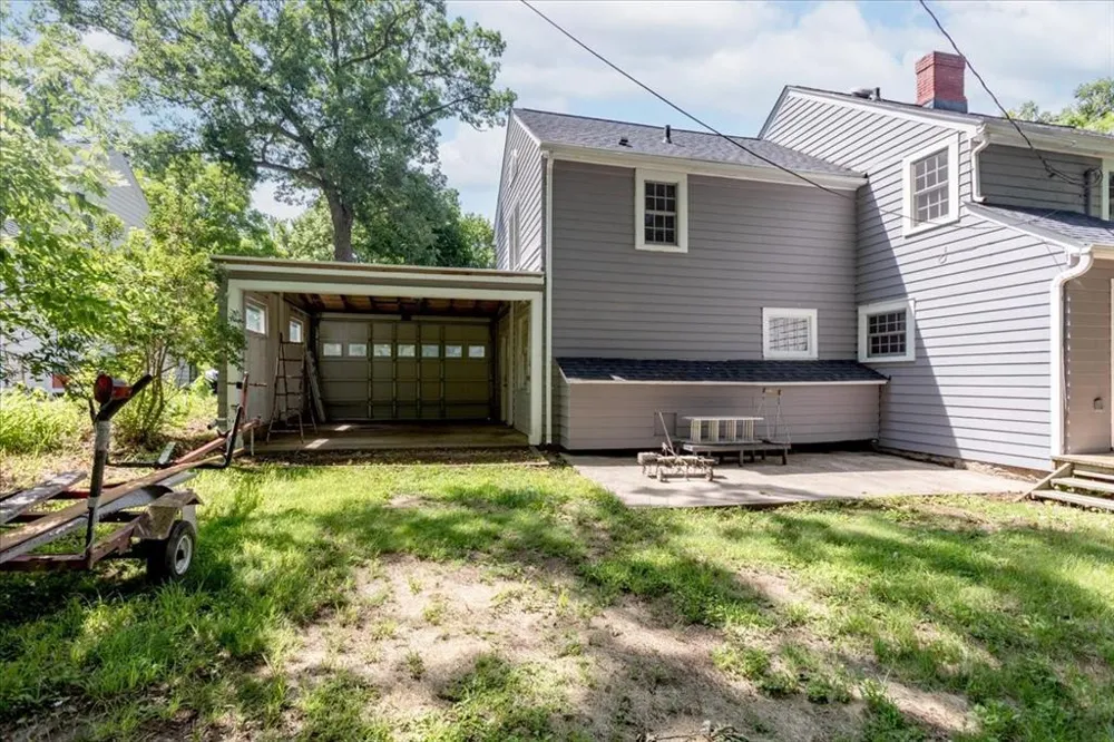 1319 Oakwood Avenue Menomonie, WI 54751