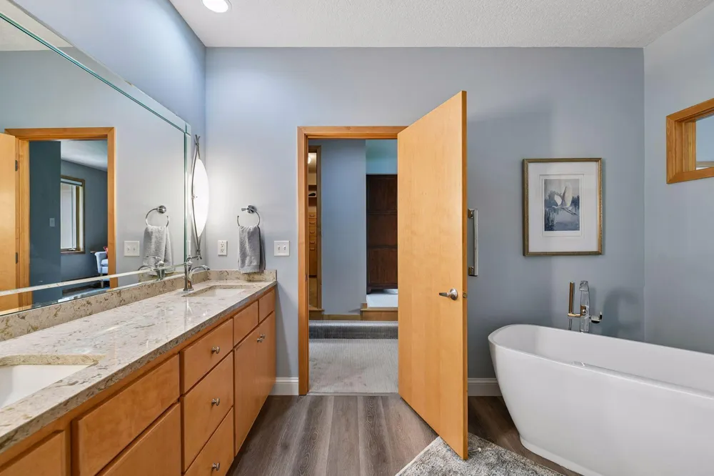 290 Grace Pointe Court Wayzata, MN 55391