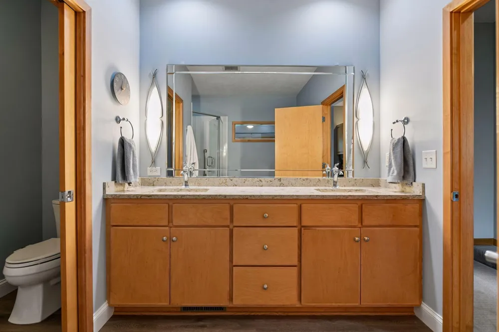 290 Grace Pointe Court Wayzata, MN 55391