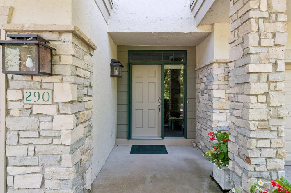 290 Grace Pointe Court Wayzata, MN 55391