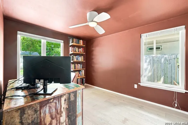 4610 TANNEY ST Austin, TX 78721