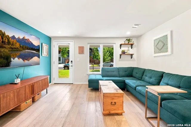 4610 TANNEY ST Austin, TX 78721