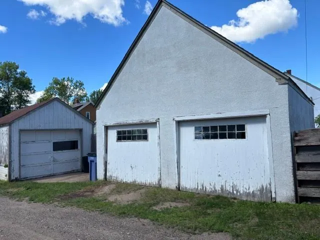 1208 12th Avenue E Hibbing, MN 55746