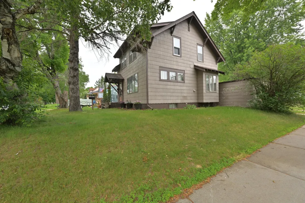 502 NE 4th Avenue Grand Rapids, MN 55744