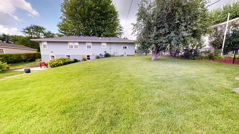 1402 Marie Avenue Albert Lea, MN 56007