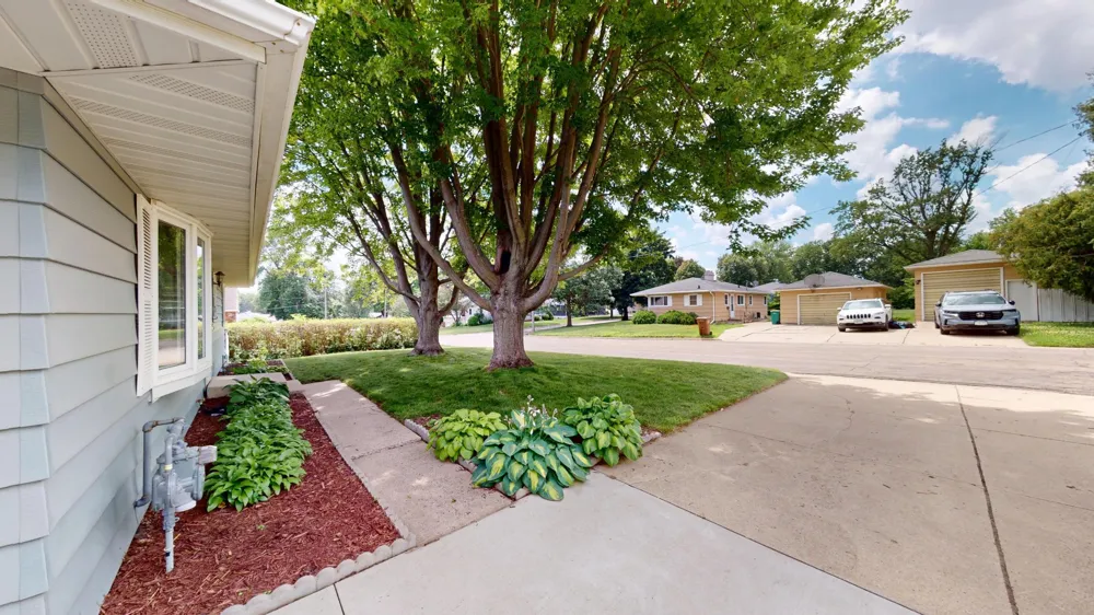 1402 Marie Avenue Albert Lea, MN 56007
