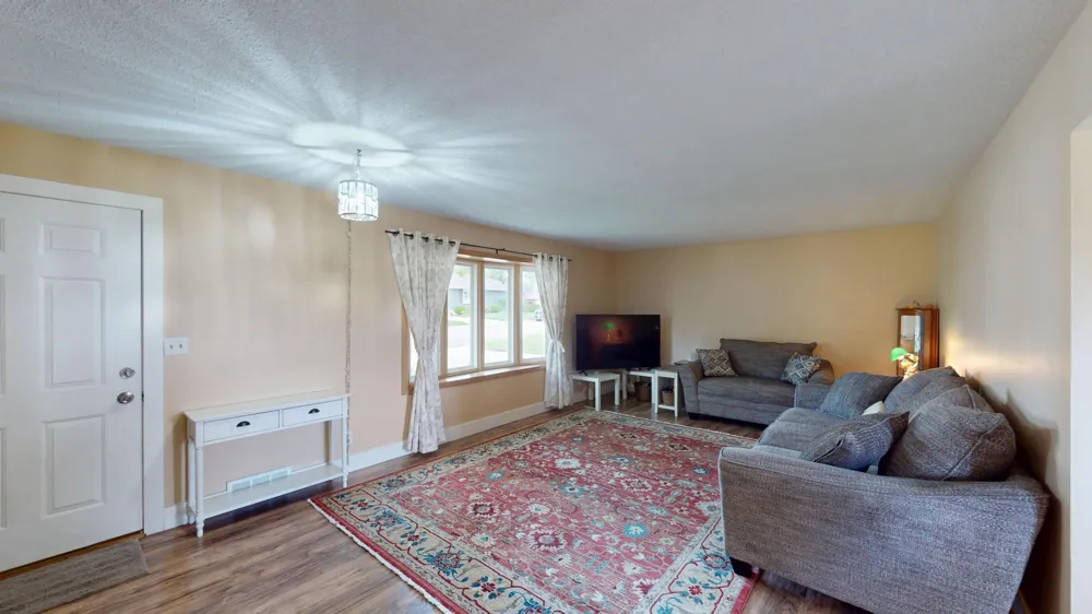 1402 Marie Avenue Albert Lea, MN 56007