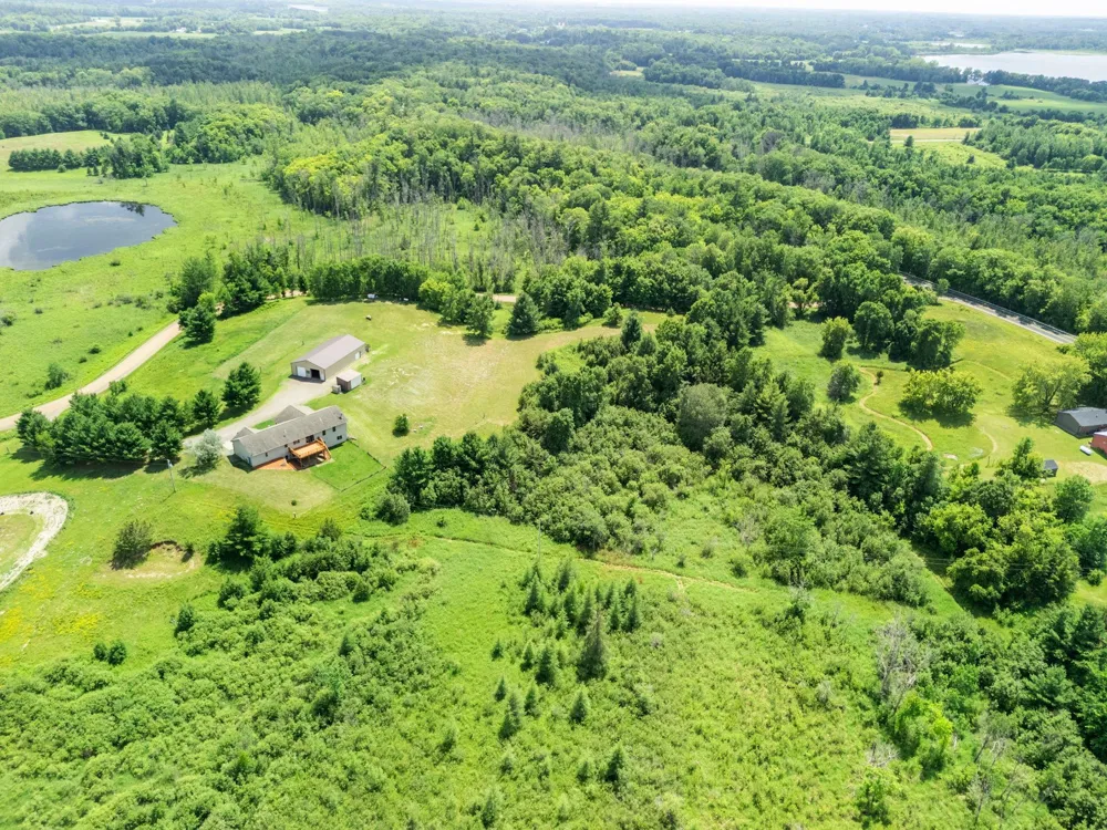 2490 Deer Drive Stanchfield, MN 55080