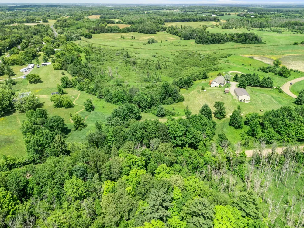2490 Deer Drive Stanchfield, MN 55080