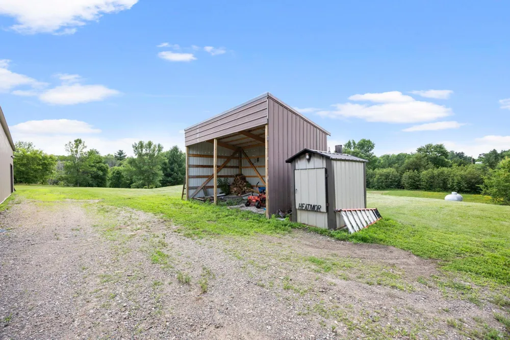 2490 Deer Drive Stanchfield, MN 55080