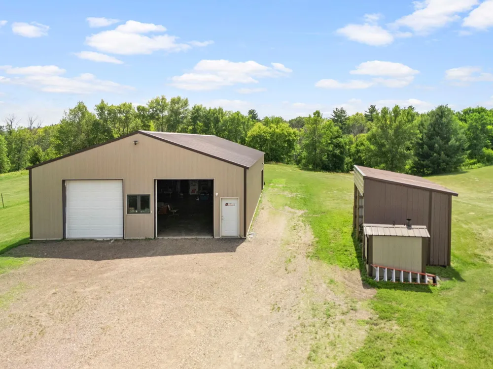 2490 Deer Drive Stanchfield, MN 55080