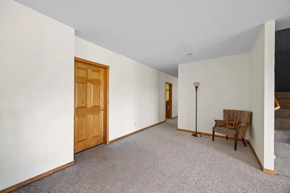 2490 Deer Drive Stanchfield, MN 55080