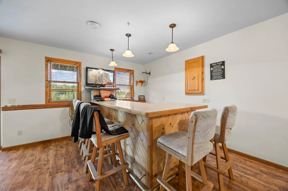 2490 Deer Drive Stanchfield, MN 55080