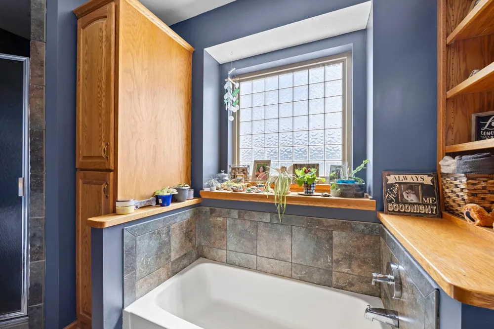 2490 Deer Drive Stanchfield, MN 55080