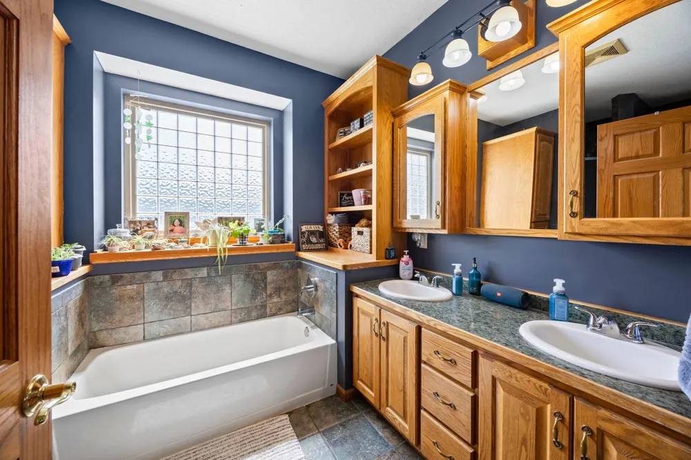 2490 Deer Drive Stanchfield, MN 55080