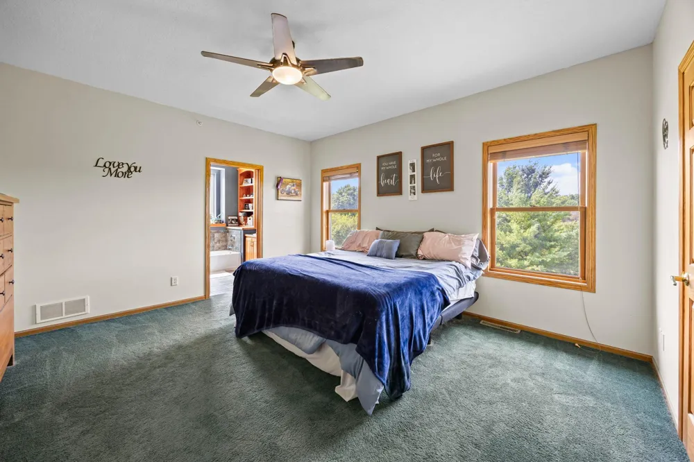 2490 Deer Drive Stanchfield, MN 55080