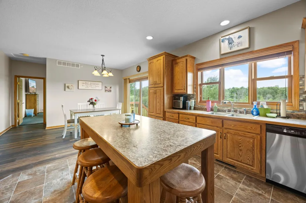 2490 Deer Drive Stanchfield, MN 55080