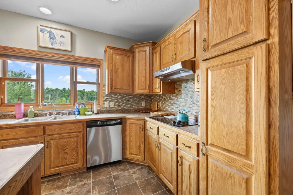 2490 Deer Drive Stanchfield, MN 55080
