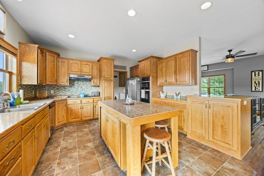 2490 Deer Drive Stanchfield, MN 55080