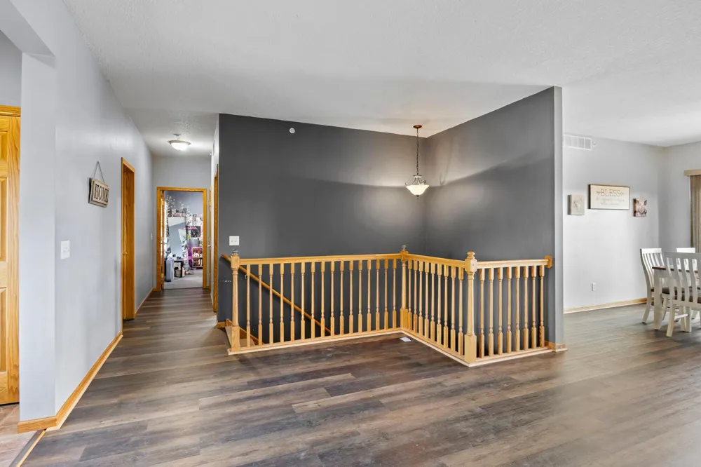 2490 Deer Drive Stanchfield, MN 55080