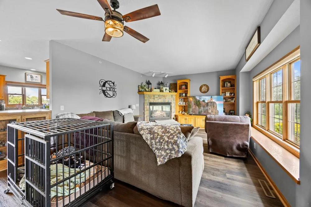 2490 Deer Drive Stanchfield, MN 55080