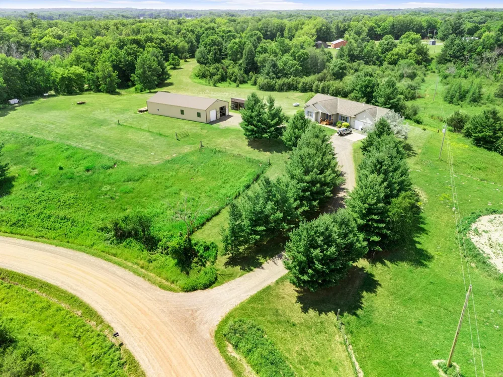 2490 Deer Drive Stanchfield, MN 55080