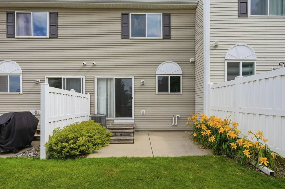 2875 Arboretum Village Trail Chanhassen, MN 55331
