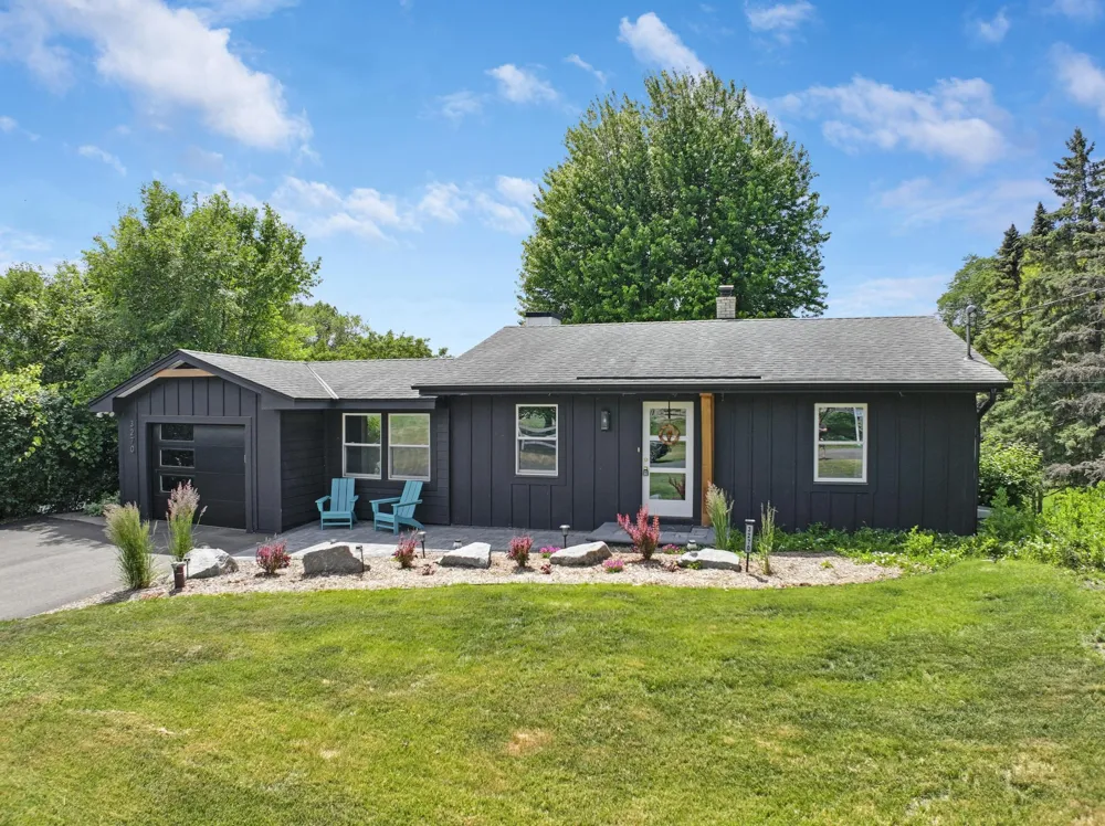 3270 Williams Lane Minnetrista, MN 55364