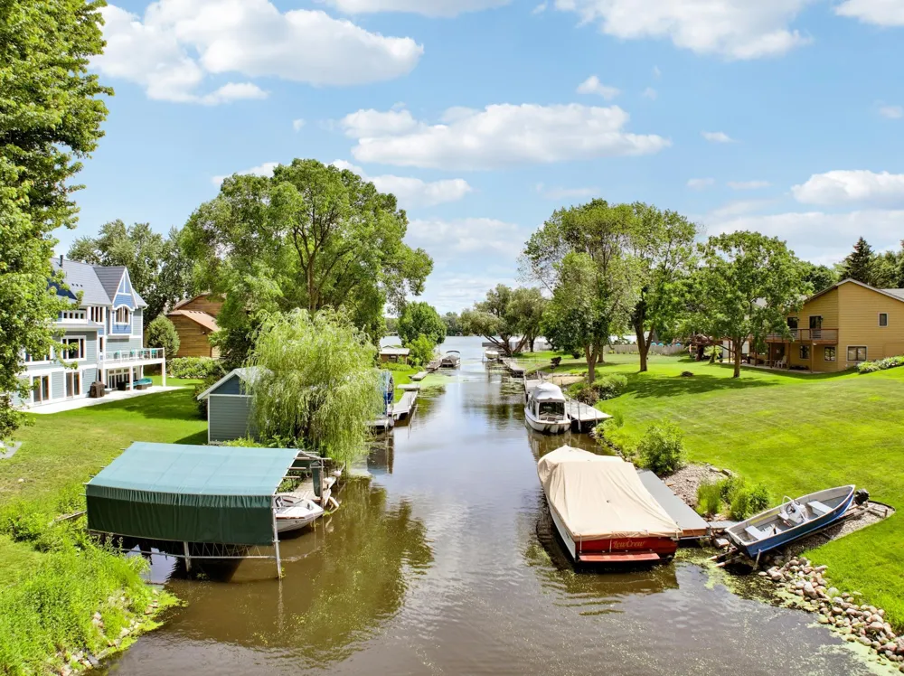 3270 Williams Lane Minnetrista, MN 55364
