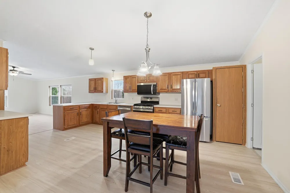 720 Central Avenue S New Prague, MN 56071