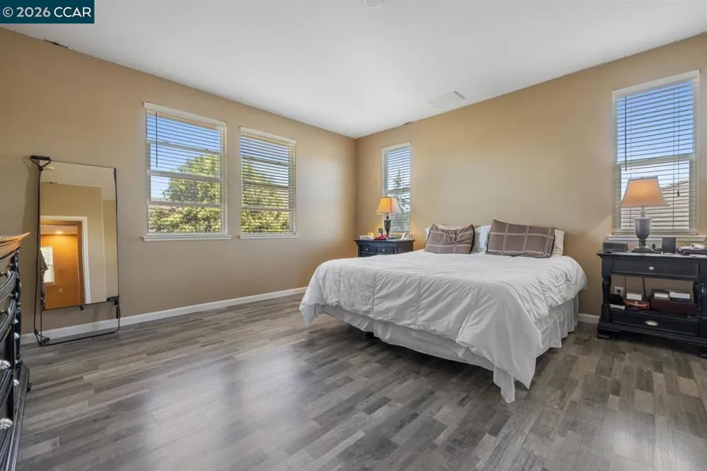 1117 Van Gogh Lane Patterson, CA 95363