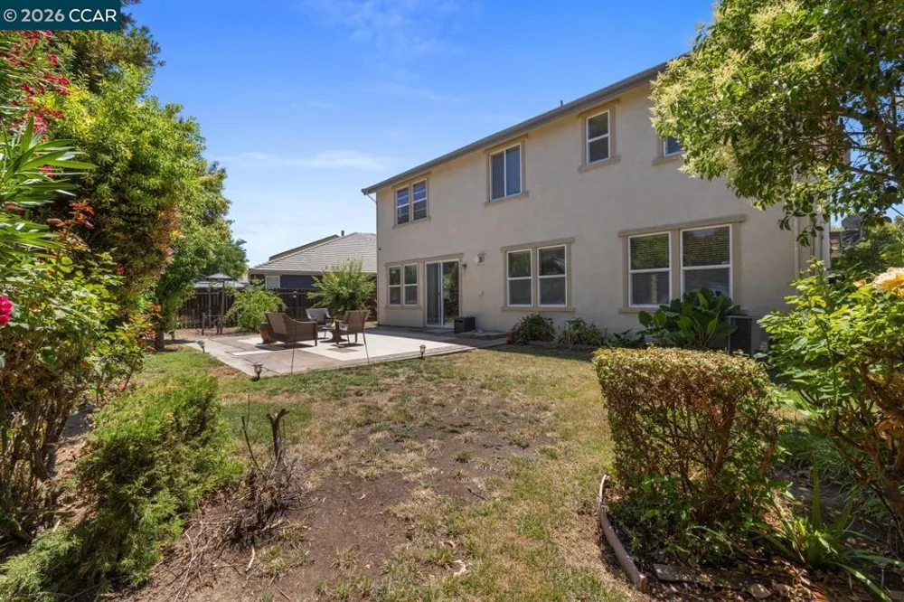 1117 Van Gogh Lane Patterson, CA 95363
