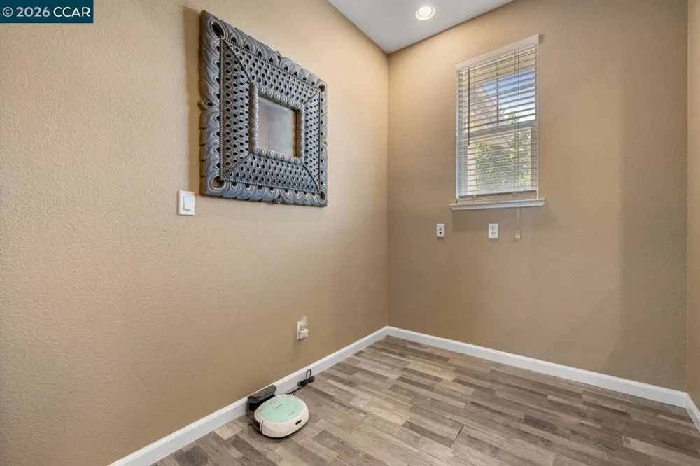 1117 Van Gogh Lane Patterson, CA 95363