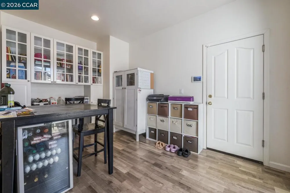 1117 Van Gogh Lane Patterson, CA 95363