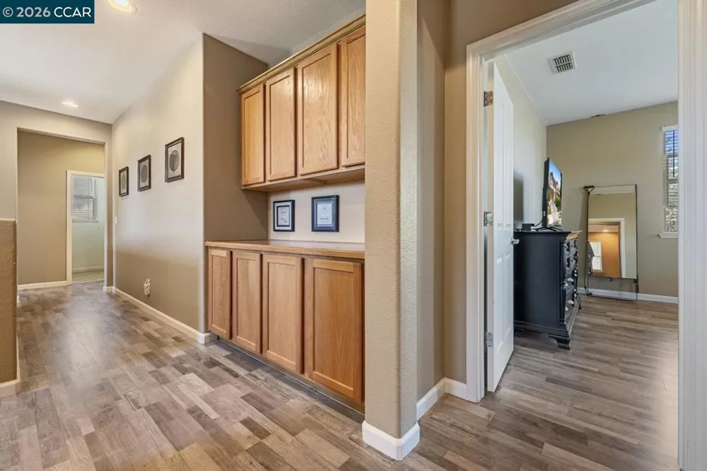 1117 Van Gogh Lane Patterson, CA 95363