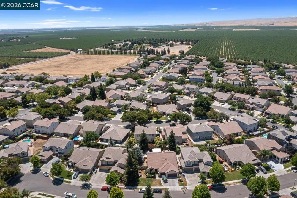 1117 Van Gogh Lane Patterson, CA 95363