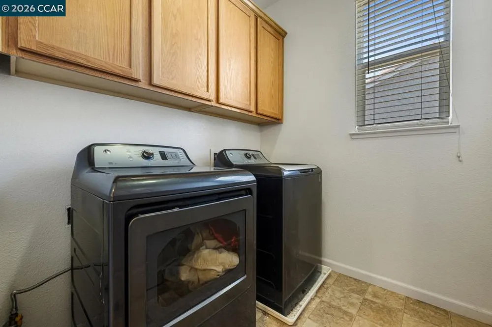 1117 Van Gogh Lane Patterson, CA 95363