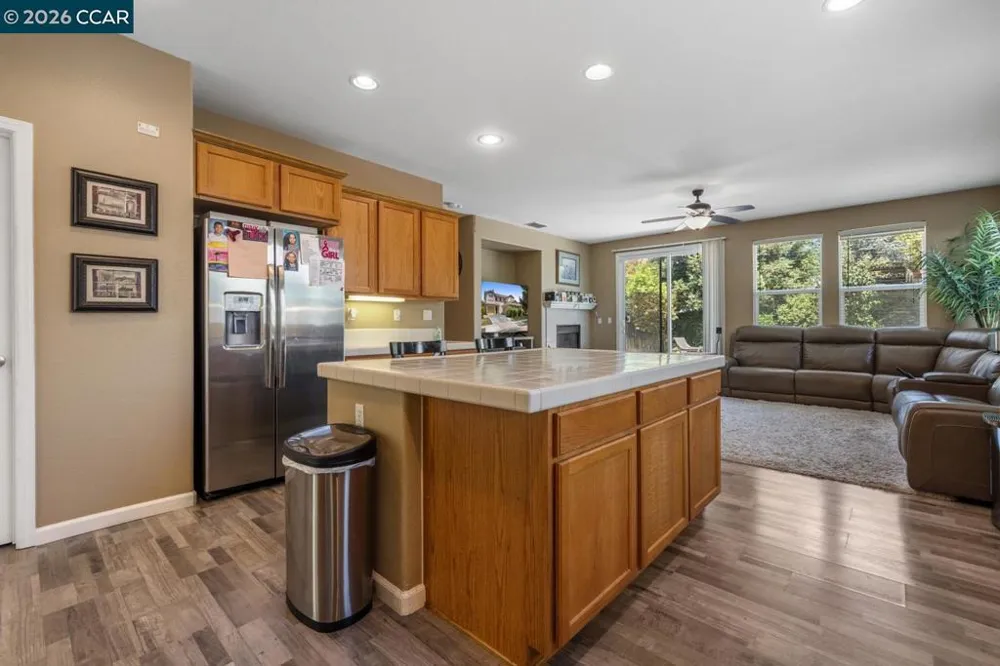 1117 Van Gogh Lane Patterson, CA 95363