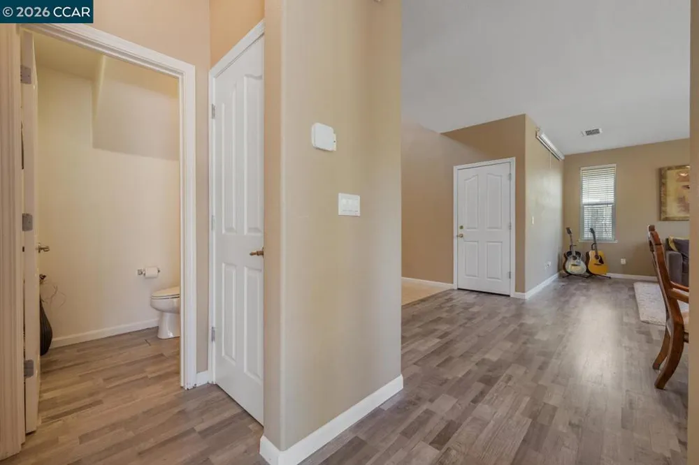 1117 Van Gogh Lane Patterson, CA 95363