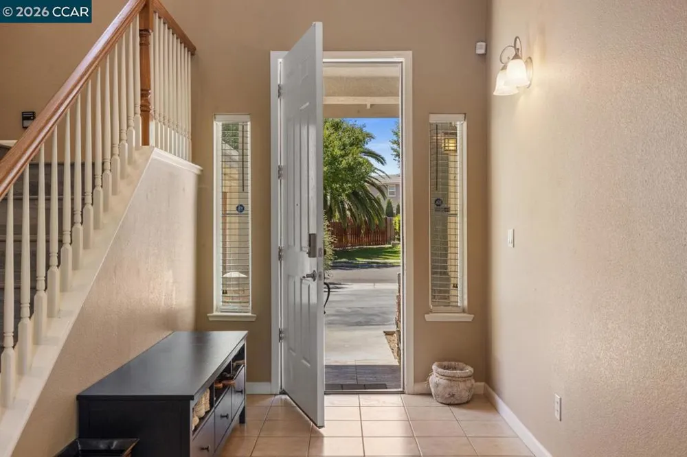 1117 Van Gogh Lane Patterson, CA 95363