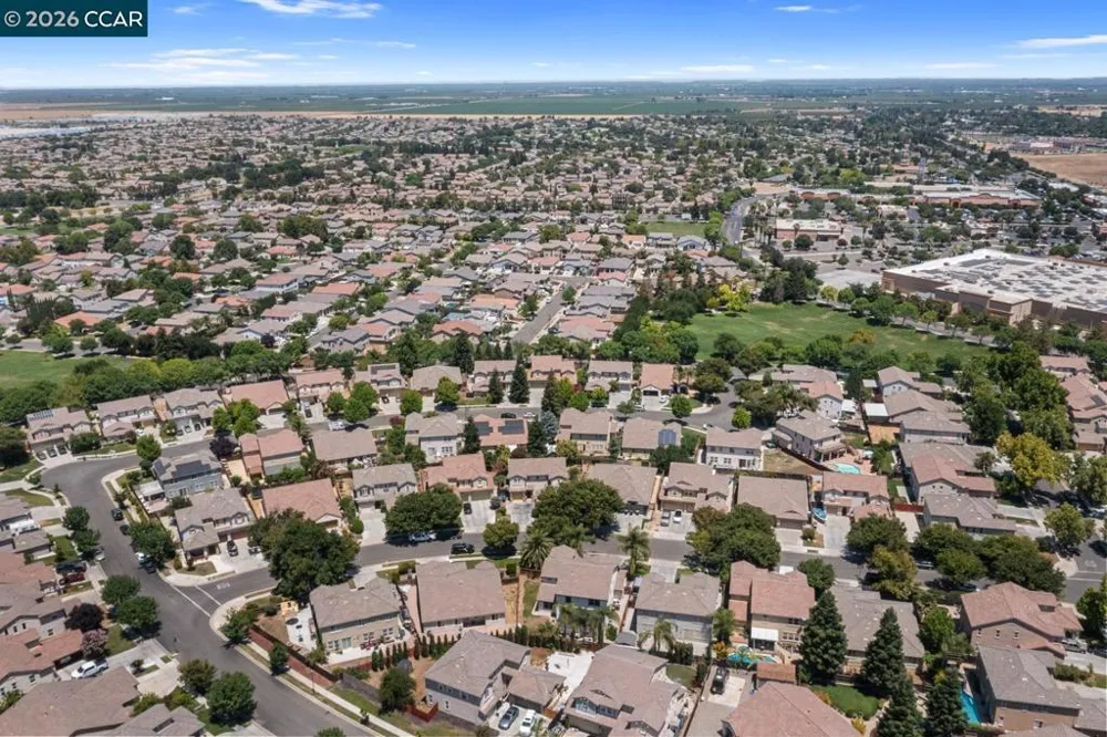 1117 Van Gogh Lane Patterson, CA 95363