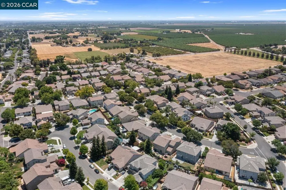1117 Van Gogh Lane Patterson, CA 95363