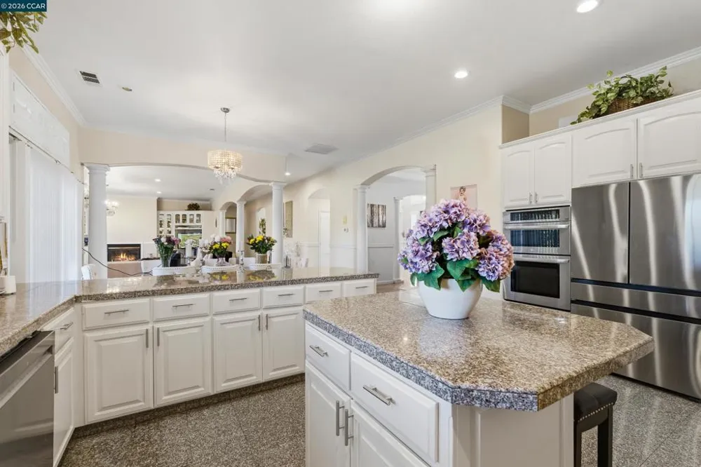 12732 West Ln Lodi, CA 95240