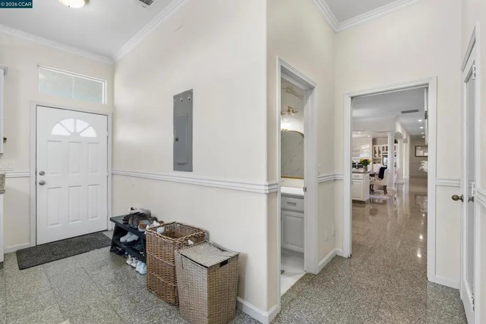 12732 West Ln Lodi, CA 95240